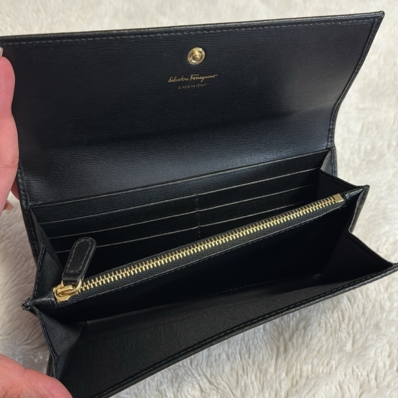 SALVATORE FERRAGAMO BLACK WALLET - Picture 3 of 6